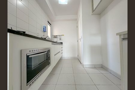 Apartamento à venda com 130m², 3 quartos e 2 vagasCozinha