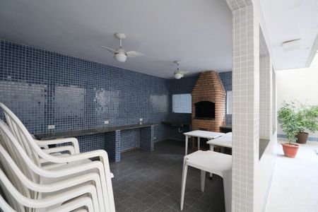 Apartamento para alugar com 100m², 3 quartos e sem vagaÁrea comum - Churrasqueira