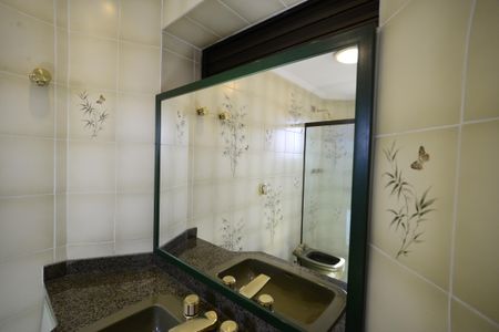 Apartamento à venda com 199m², 4 quartos e 3 vagasSuíte 1