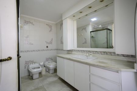 Apartamento à venda com 199m², 4 quartos e 3 vagasSuíte 2