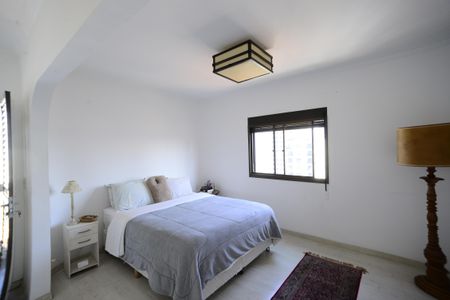 Apartamento à venda com 199m², 4 quartos e 3 vagasSuíte 2