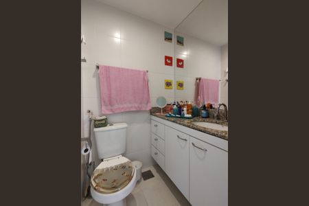 Apartamento à venda com 114m², 3 quartos e 2 vagasBanheiro da Suíte 2