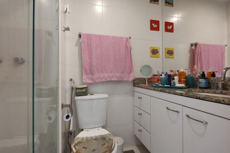 Apartamento à venda com 114m², 3 quartos e 2 vagasBanheiro da Suíte 2