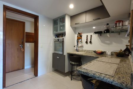 Apartamento à venda com 114m², 3 quartos e 2 vagasCozinha - Armários