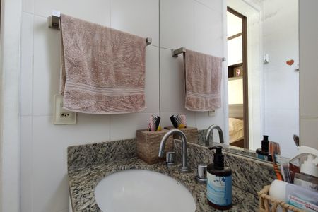 Apartamento à venda com 114m², 3 quartos e 2 vagasBanheiro da Suíte 1