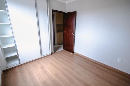 Apartamento para alugar com 90m², 3 quartos e 2 vagas Apartamento para alugar com 90m², 3 quartos e 2 vagasQuarto