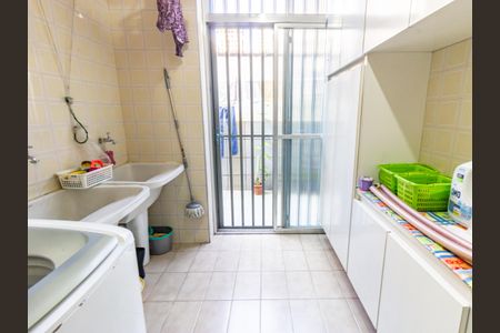 Casa à venda com 500m², 3 quartos e 1 vaga Casa à venda com 500m², 3 quartos e 1 vagaÁrea de Serviço