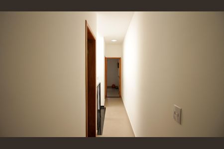 Casa à venda com 110m², 3 quartos e 2 vagasCorredor