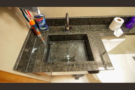 Casa à venda com 110m², 3 quartos e 2 vagasBanheiro 2