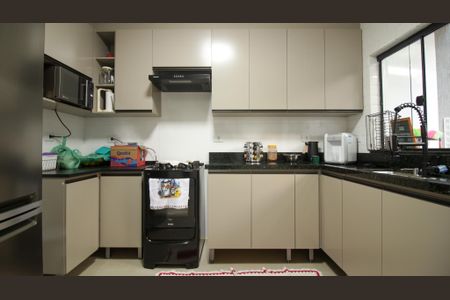 Casa à venda com 110m², 3 quartos e 2 vagasCozinha