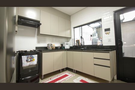 Casa à venda com 110m², 3 quartos e 2 vagasCozinha