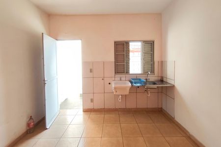 Casa à venda com 318m², 3 quartos e 3 vagas Casa à venda com 318m², 3 quartos e 3 vagasCasa 3 - Cozinha