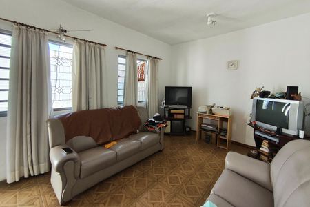 Casa à venda com 318m², 3 quartos e 3 vagas Casa à venda com 318m², 3 quartos e 3 vagasCasa 1 - Sala