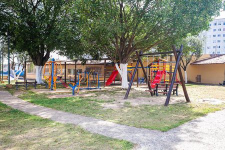 Apartamento para alugar com 72m², 2 quartos e 1 vagaÁrea comum - Playground