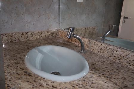 Apartamento para alugar com 72m², 2 quartos e 1 vagaBanheiro