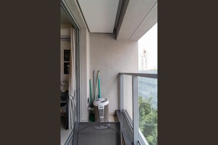 Studio à venda com 29m², 1 quarto e sem vaga Studio à venda com 29m², 1 quarto e sem vagaVaranda