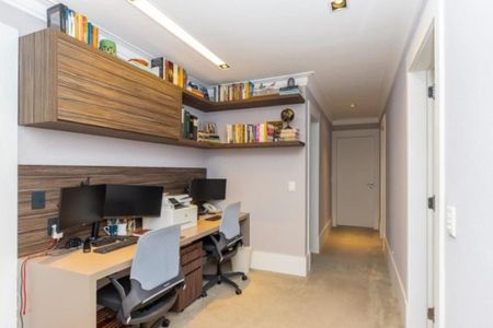 Apartamento à venda com 307m², 4 quartos e 5 vagasFoto 10