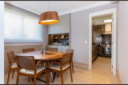 Apartamento à venda com 307m², 4 quartos e 5 vagasFoto 06