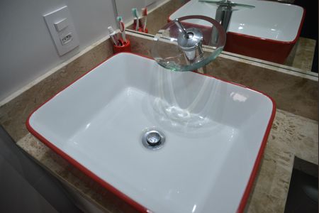 Apartamento à venda com 59m², 2 quartos e 1 vagaBanheiro Social