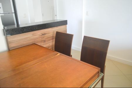 Apartamento à venda com 69m², 3 quartos e 1 vaga Apartamento à venda com 69m², 3 quartos e 1 vagaSala