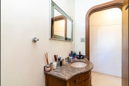 Casa à venda com 370m², 7 quartos e 4 vagasBanheiro 3