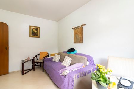 Casa à venda com 370m², 7 quartos e 4 vagasQuarto 2