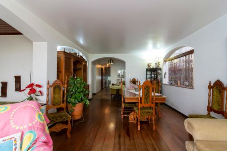 Casa à venda com 370m², 7 quartos e 4 vagasSala de Jantar