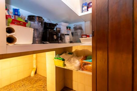 Casa à venda com 370m², 7 quartos e 4 vagasCopa - Despensa