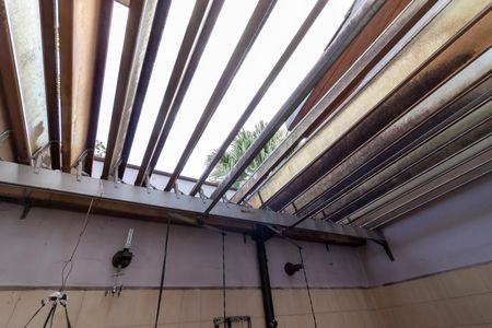 Casa à venda com 370m², 7 quartos e 4 vagasÁrea de Serviço - Teto Retrátil