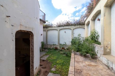 Casa à venda com 370m², 7 quartos e 4 vagasQuintal
