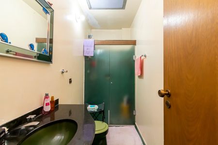 Casa à venda com 370m², 7 quartos e 4 vagasBanheiro 2