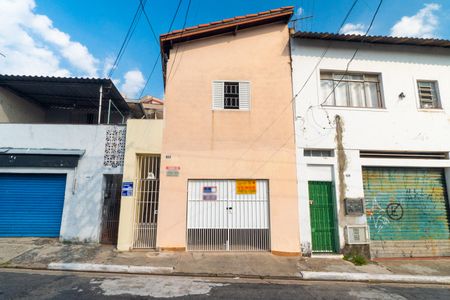 Casa à venda com 100m², 3 quartos e 1 vaga Casa à venda com 100m², 3 quartos e 1 vagaFachada e Placa