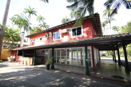 Casa de condomínio à venda com 120m², 4 quartos e 2 vagasÁrea comum - Salão de festas