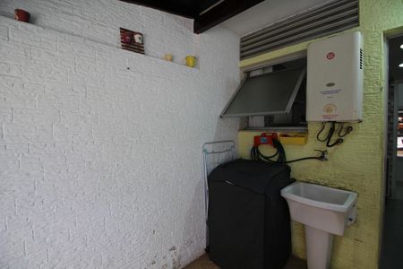 Casa de condomínio à venda com 120m², 4 quartos e 2 vagasÁrea de Serviço