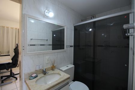 Casa de condomínio à venda com 120m², 4 quartos e 2 vagasQuarto 3 - Banheiro