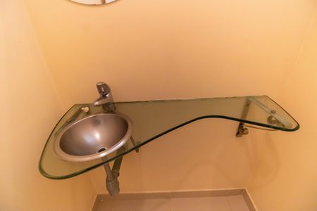 Casa à venda com 380m², 5 quartos e 3 vagas Casa à venda com 380m², 5 quartos e 3 vagasLavabo