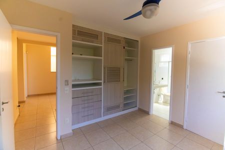 Casa à venda com 380m², 5 quartos e 3 vagas Casa à venda com 380m², 5 quartos e 3 vagasSuíte 2