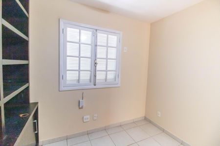 Casa à venda com 380m², 5 quartos e 3 vagas Casa à venda com 380m², 5 quartos e 3 vagasQuarto