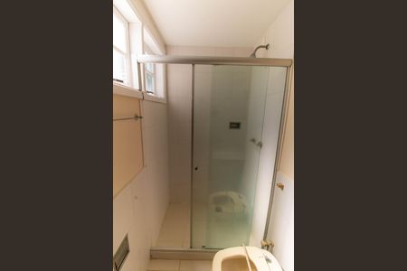 Casa à venda com 380m², 5 quartos e 3 vagas Casa à venda com 380m², 5 quartos e 3 vagasBanheiro da Suíte 1