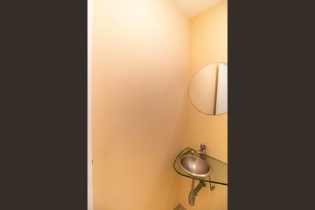 Casa à venda com 380m², 5 quartos e 3 vagas Casa à venda com 380m², 5 quartos e 3 vagasLavabo