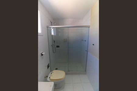 Casa à venda com 380m², 5 quartos e 3 vagas Casa à venda com 380m², 5 quartos e 3 vagasBanheiro da Suíte 4