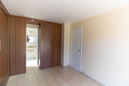 Casa à venda com 380m², 5 quartos e 3 vagas Casa à venda com 380m², 5 quartos e 3 vagasSuíte 5