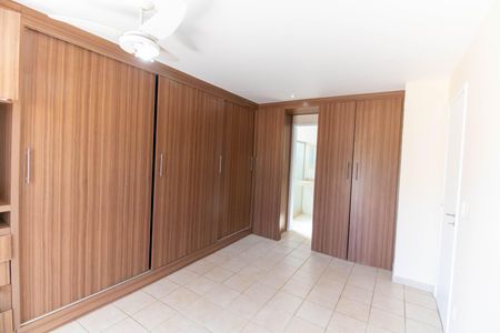 Casa à venda com 380m², 5 quartos e 3 vagas Casa à venda com 380m², 5 quartos e 3 vagasSuíte 5