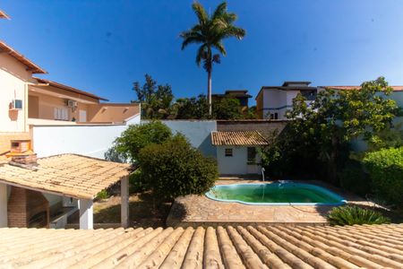 Casa à venda com 380m², 5 quartos e 3 vagas Casa à venda com 380m², 5 quartos e 3 vagasVista da Suíte 4