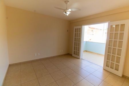 Casa à venda com 380m², 5 quartos e 3 vagas Casa à venda com 380m², 5 quartos e 3 vagasSuíte 4