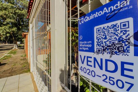 Casa à venda com 78m², 2 quartos e 1 vagaPlaquinha