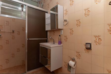 Apartamento à venda com 74m², 2 quartos e 1 vagaBanheiro Social