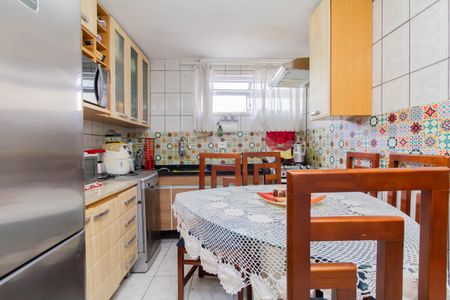 Apartamento à venda com 49m², 2 quartos e 1 vaga Apartamento à venda com 49m², 2 quartos e 1 vagaCozinha