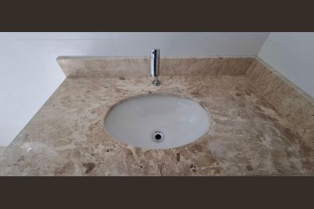 Apartamento à venda com 49m², 2 quartos e 1 vaga Apartamento à venda com 49m², 2 quartos e 1 vagaBanheiro Quarto 1 suíte