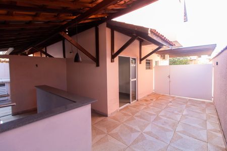 Casa de condomínio à venda com 110m², 3 quartos e 2 vagas Casa de condomínio à venda com 110m², 3 quartos e 2 vagasÁrea Gourmet